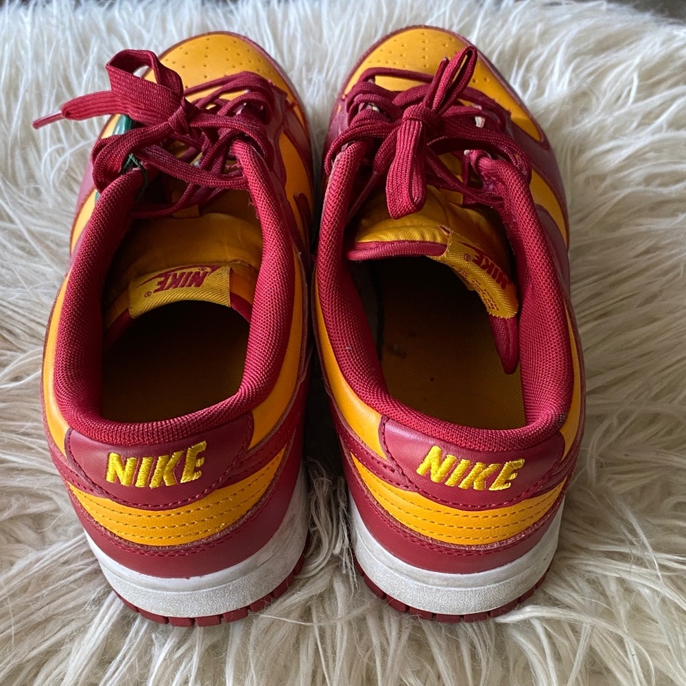 Nike Mens Low-Top Sneakers in Red and Yellow